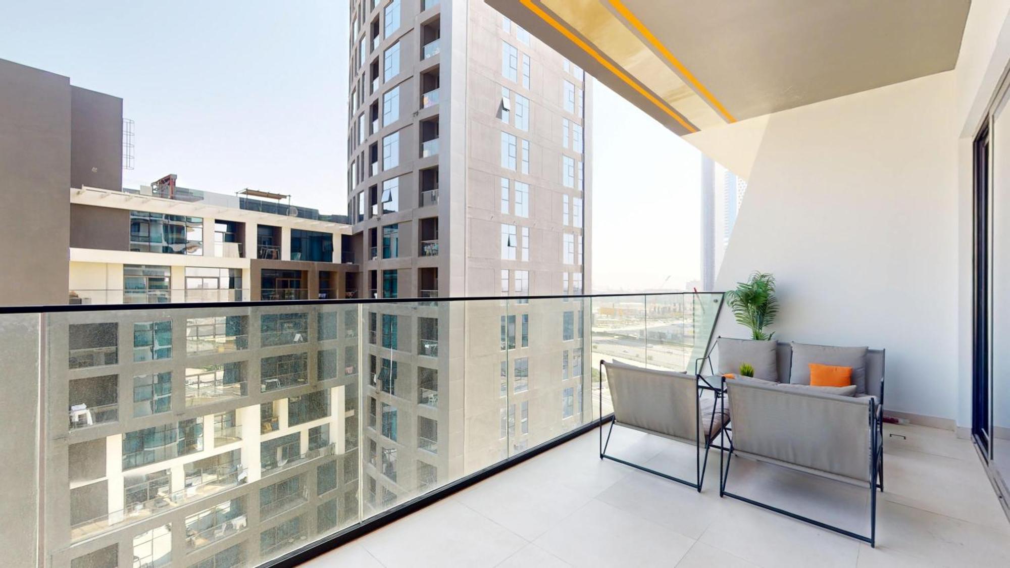 Fam Living Modern Smart At Business Bay With Iconic Burj And Canal Views *