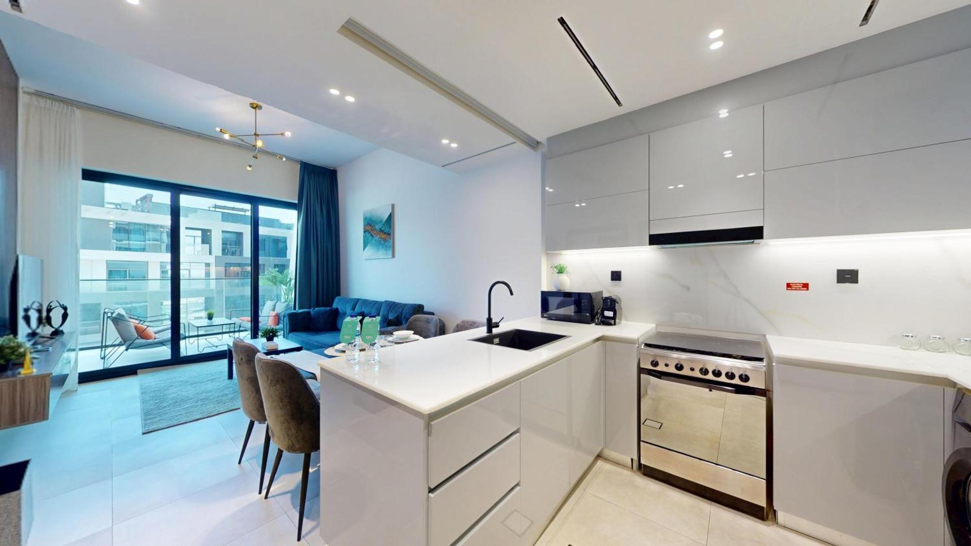 Fam Living Modern Smart At Business Bay With Iconic Burj And Canal Views Dubai