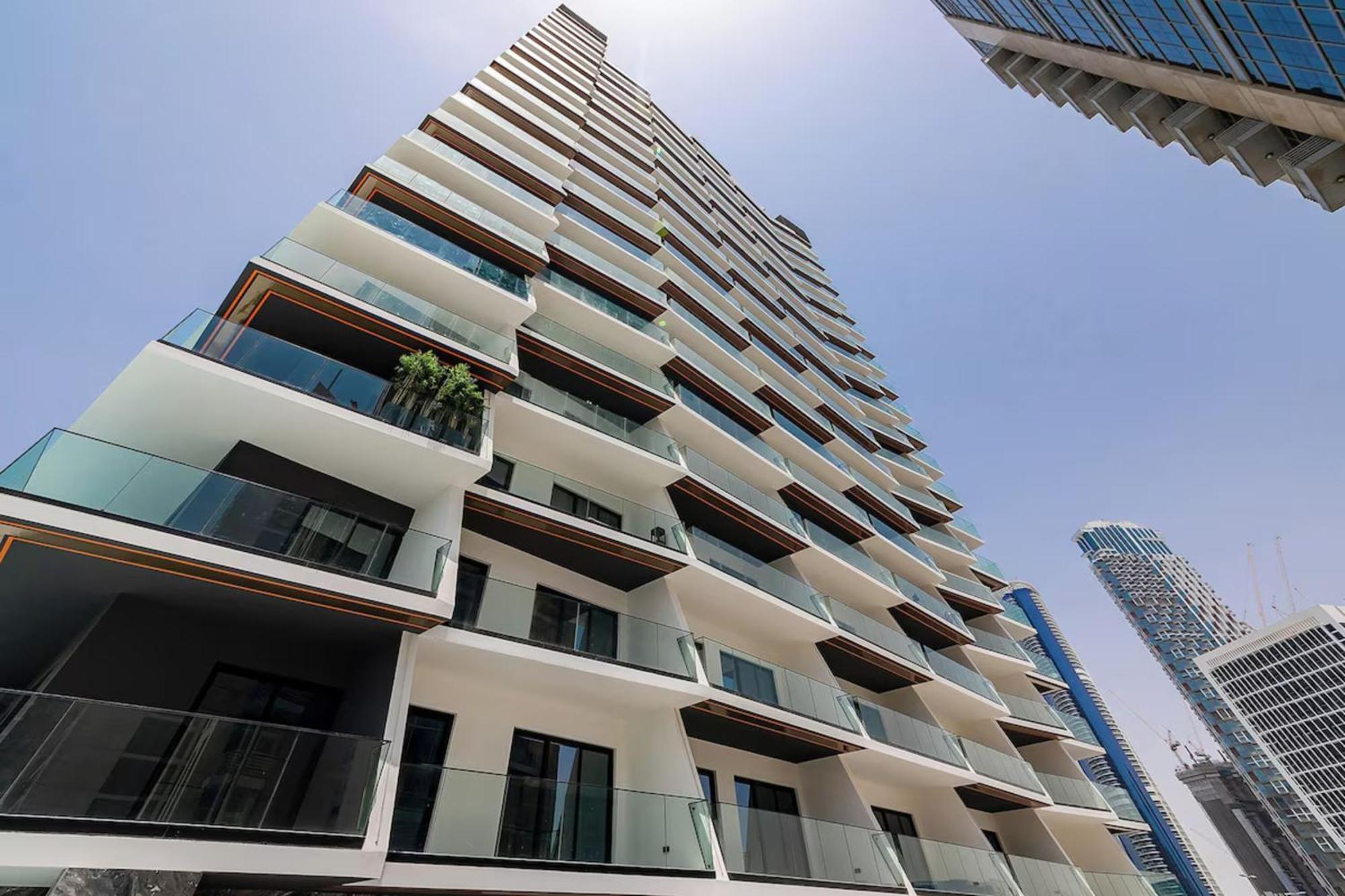 Fam Living Modern Smart At Business Bay With Iconic Burj And Canal Views Dubai